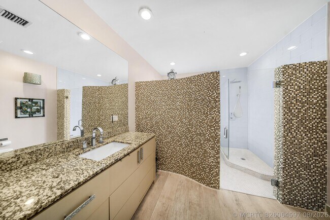 Building Photo - 5106 Heron Ct