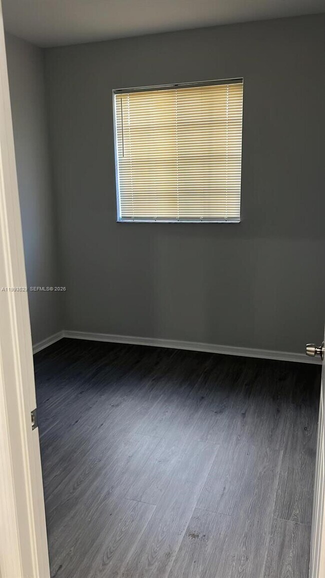 Building Photo - 1953 Freeport Dr