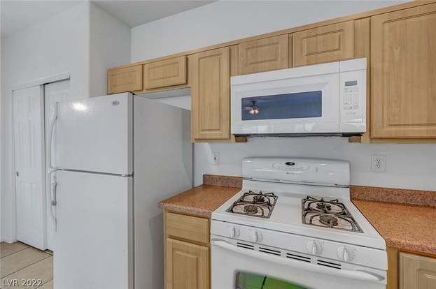 Building Photo - 6560 Bucking Horse Ln