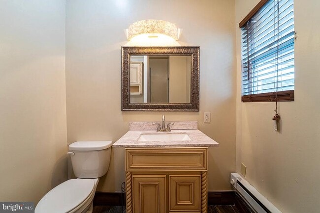 Building Photo - 225 S 49th St