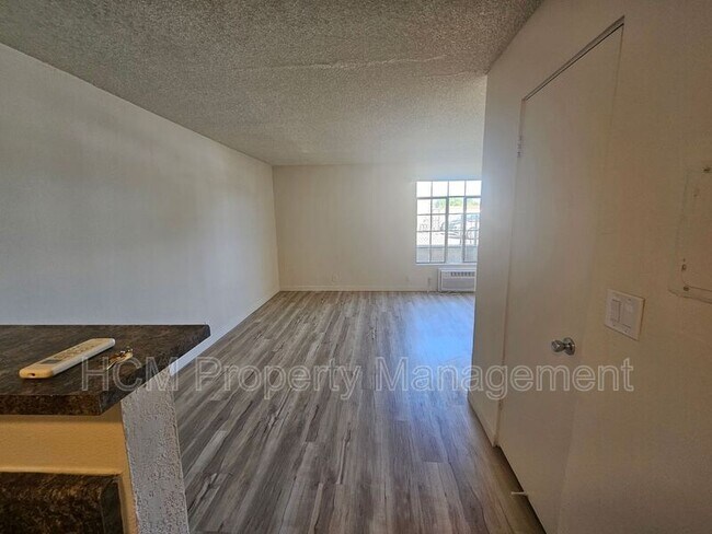Building Photo - 11434 Calvert St