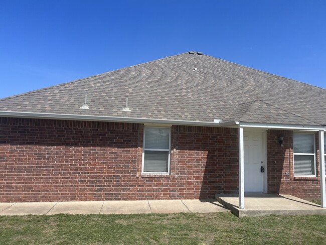 Building Photo - 1300 Commerce Dr