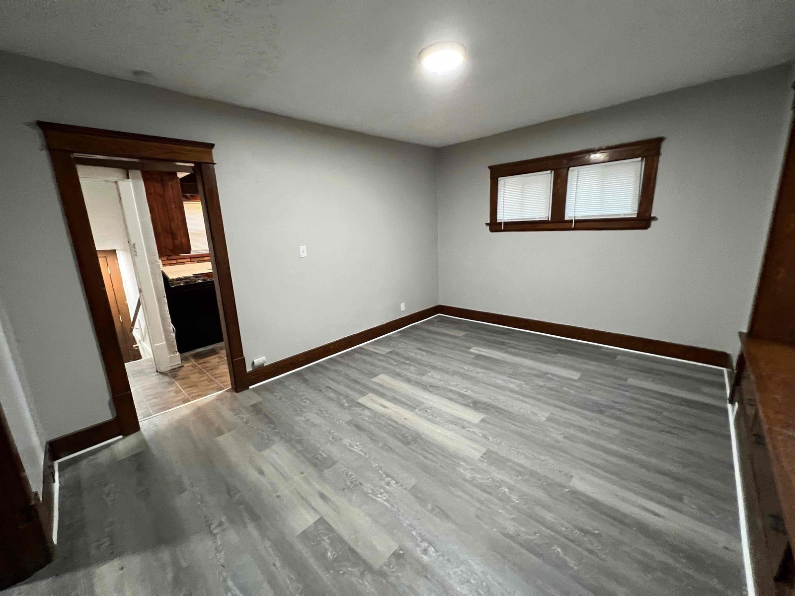 Building Photo - 1027 Delia Ave