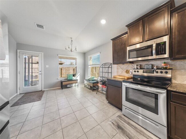 Building Photo - 137 Hematite Ln