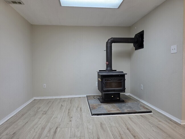 Building Photo - 6526 Arrowhead Trail
