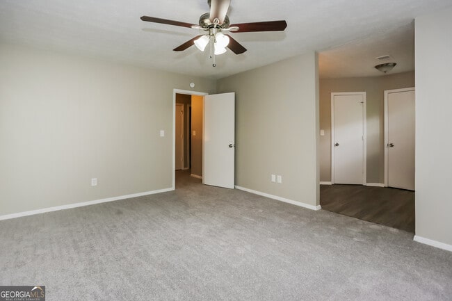 Building Photo - 1260 Old Countryside Cir