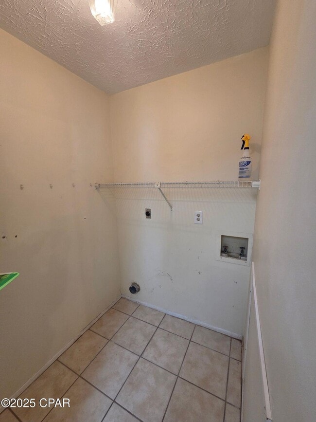 Building Photo - 7320 Chipewa St