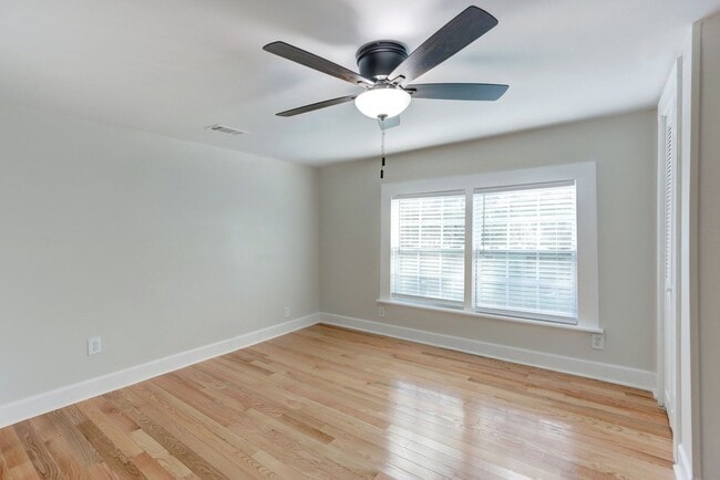 Building Photo - 2109 E 36th St