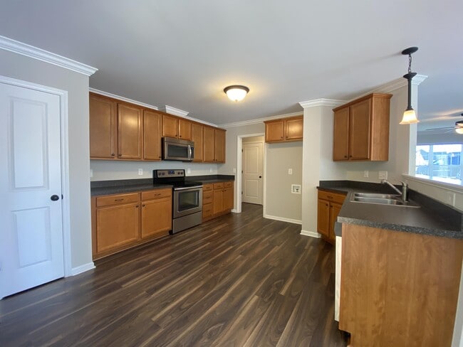 Building Photo - 617 Rockland Dr