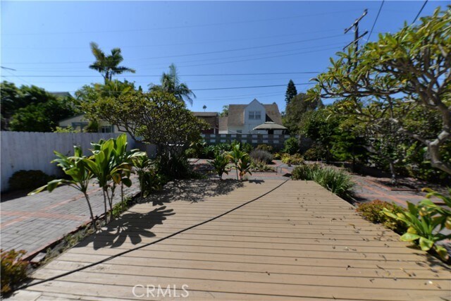 Building Photo - 1605 Calle Las Bolas