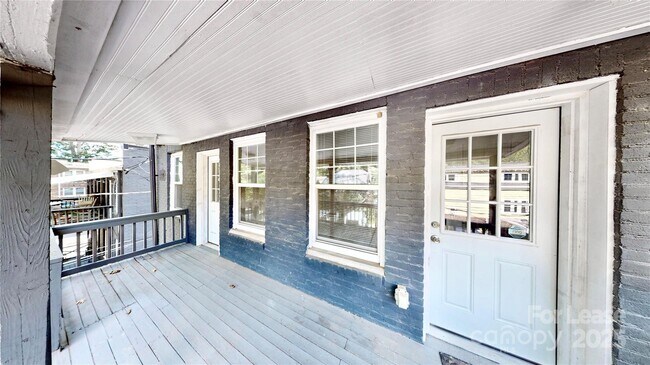 Building Photo - 2131 Kirkwood Ave