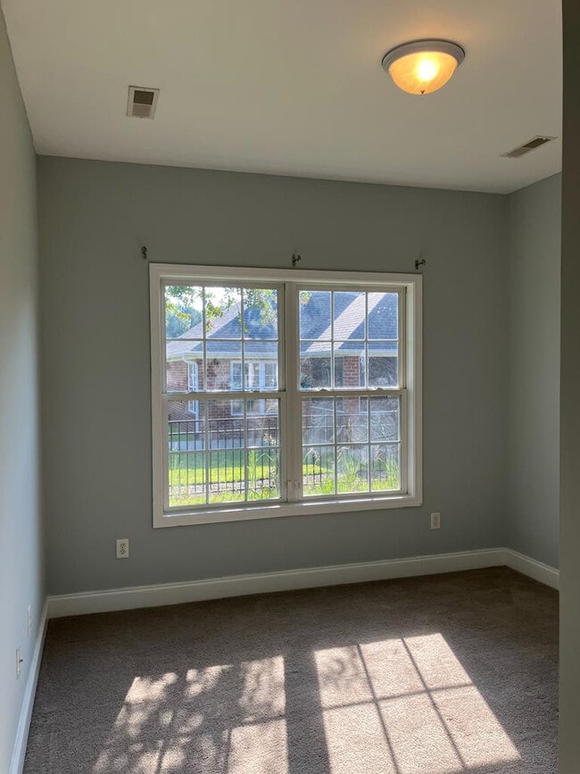 Building Photo - 2102 Balclutha Ln