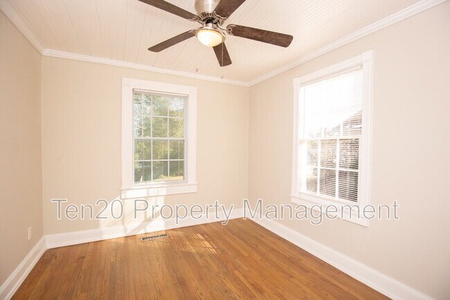 Building Photo - 3615 Phelts Dr