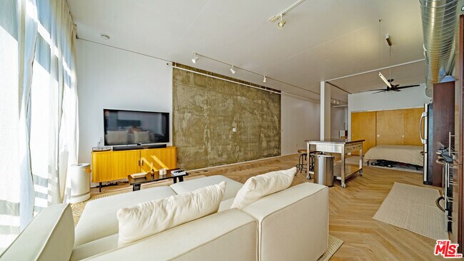 Building Photo - 1111 S Grand Ave