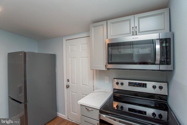 Building Photo - 3412 Upper West End Ave