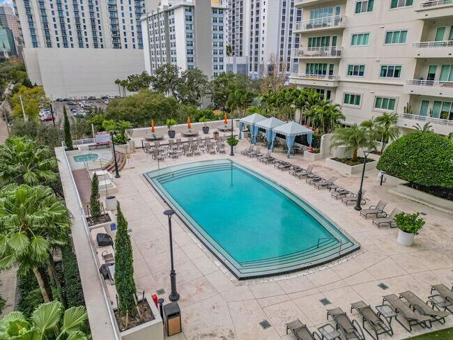Building Photo - 2/2 at The Sanctuary ~ Downtown Orlando's Established Luxury Condos 1 Block from Lake Eola