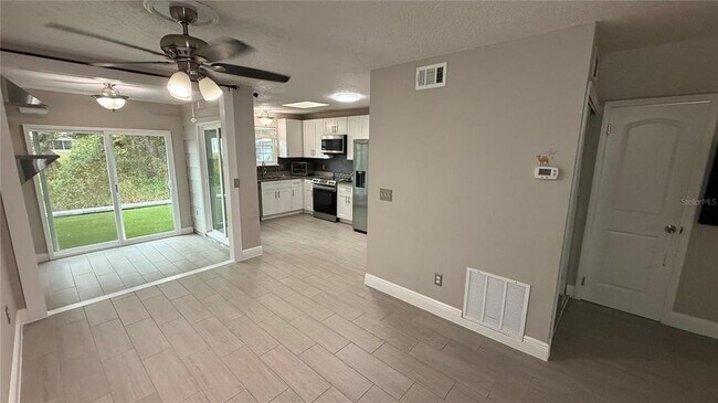 Building Photo - 9608 River Walk Ct