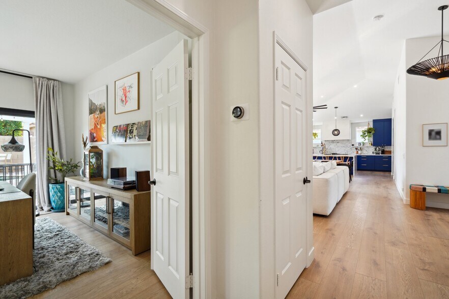 Building Photo - 45138 Shaugnessy Dr