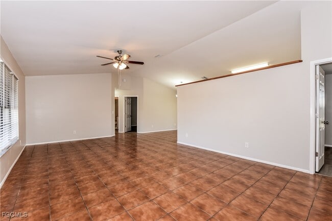 Building Photo - 714 SW 10th Terrace