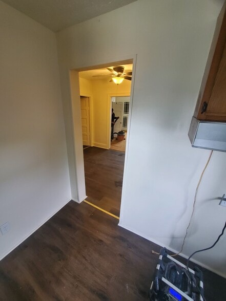 Building Photo - 370 Cole Ave