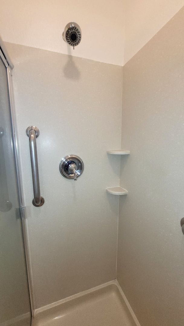 Building Photo - Convienently Located In Mira Masa