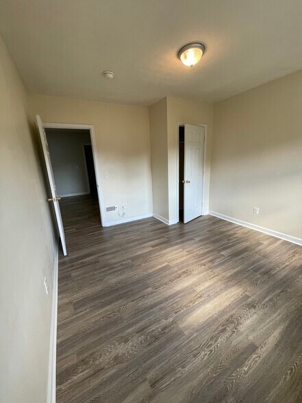 Building Photo - 15010 Point Lookout Rd