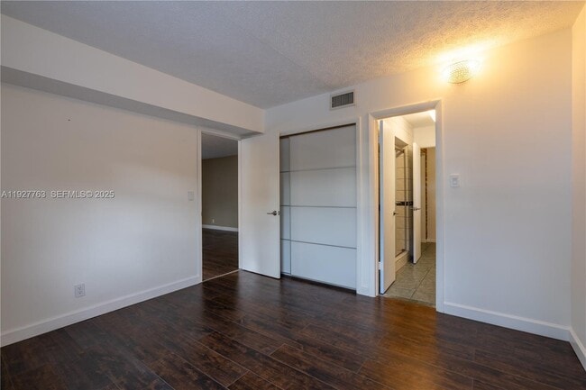 Building Photo - 8002 Lagos De Campo Blvd