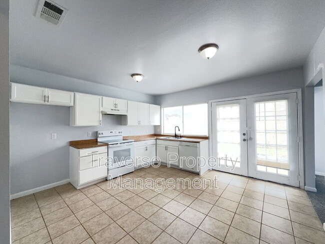 Building Photo - 5217 Aberdean Trail