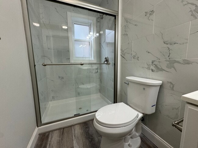 Building Photo - Completely Updated THREE BEDROOM TWIN!