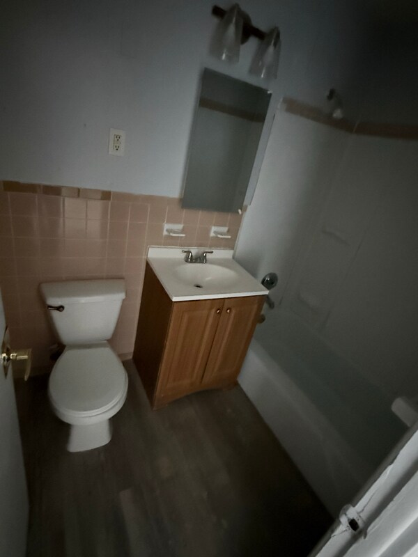 Building Photo - 194 Washington St