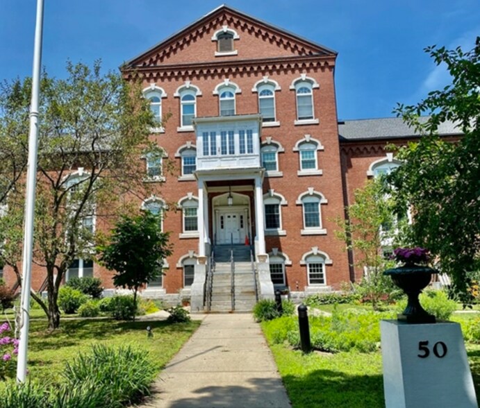 Building Photo - 50 Union St