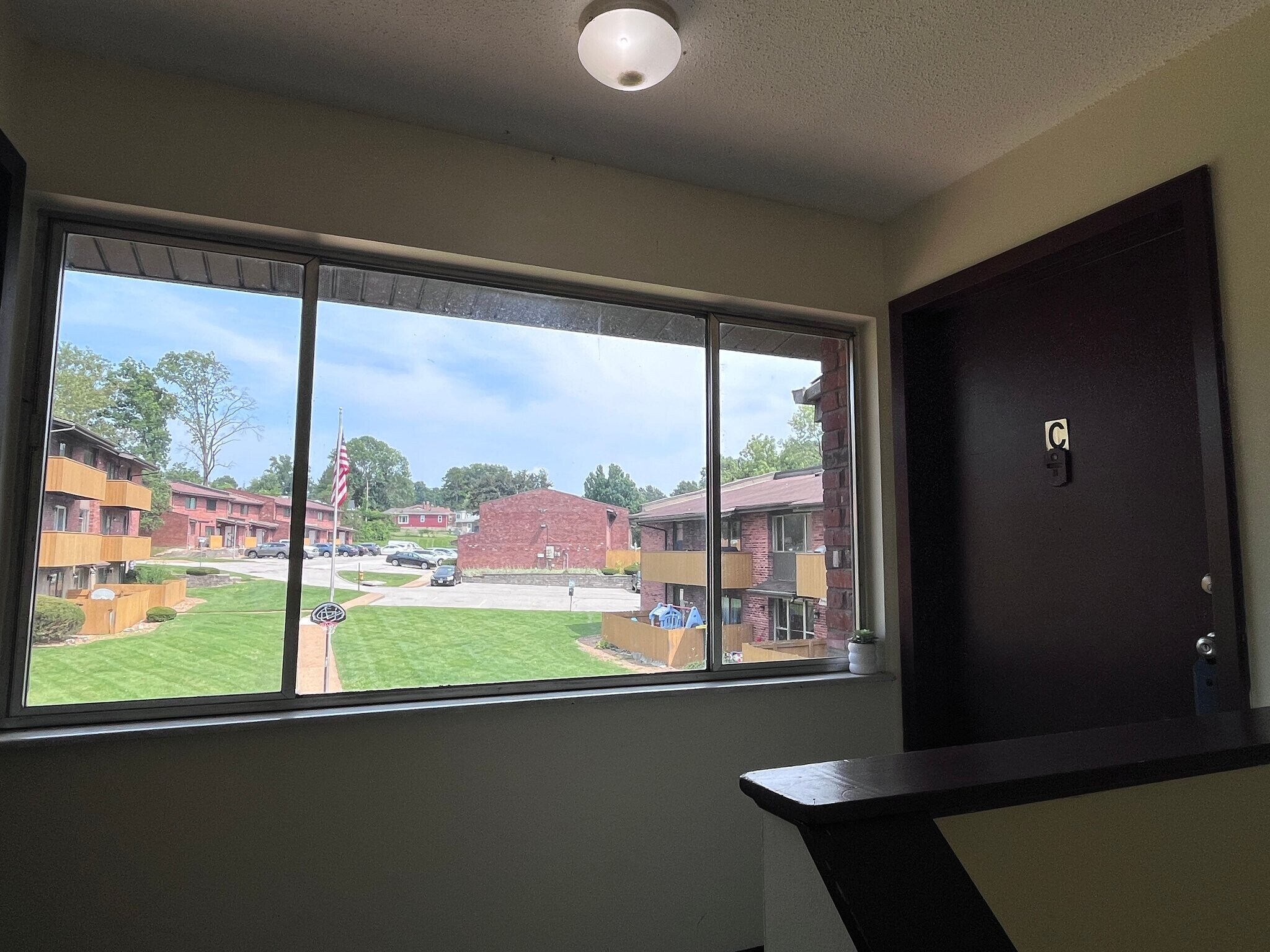 Building Photo - 1190 Calley Dr