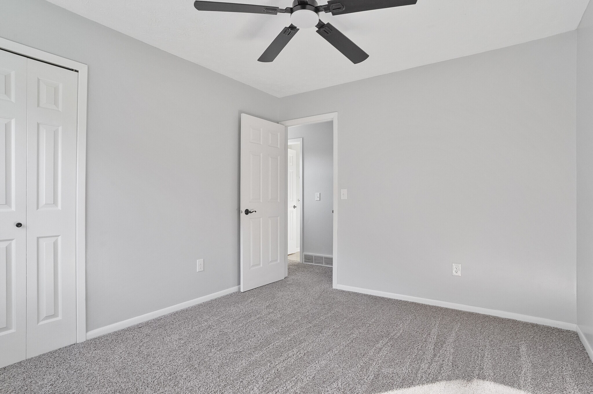 Building Photo - 5758 Beech Dr