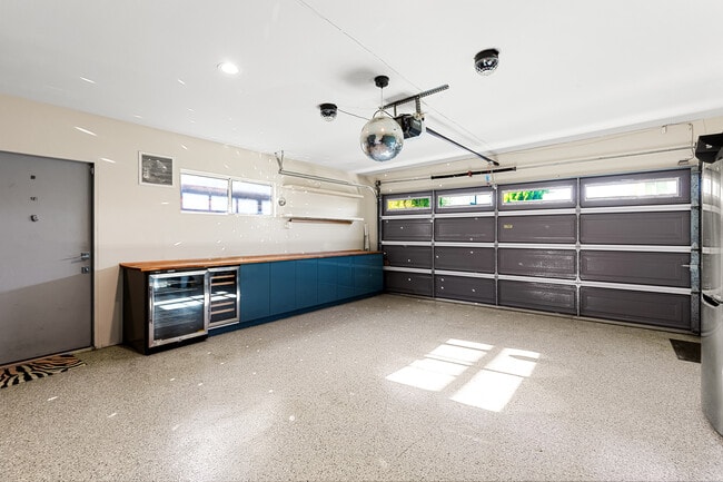 Building Photo - 3156 Dona Emilia Dr