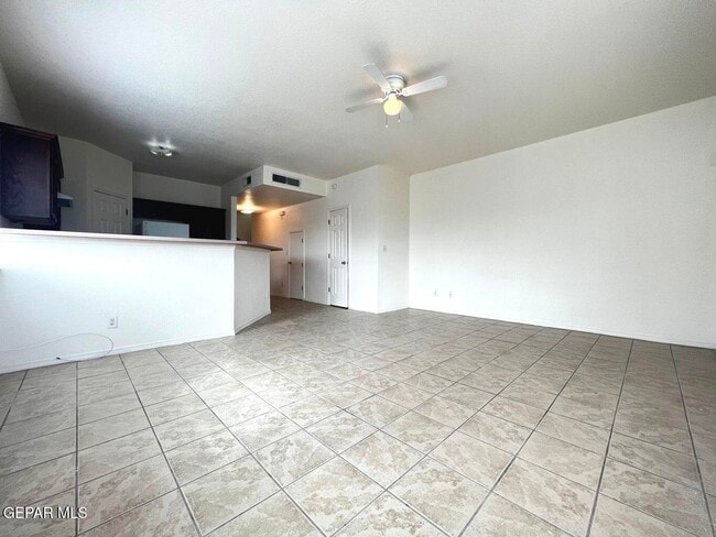 Building Photo - 5913 Cielo De Oro Pl