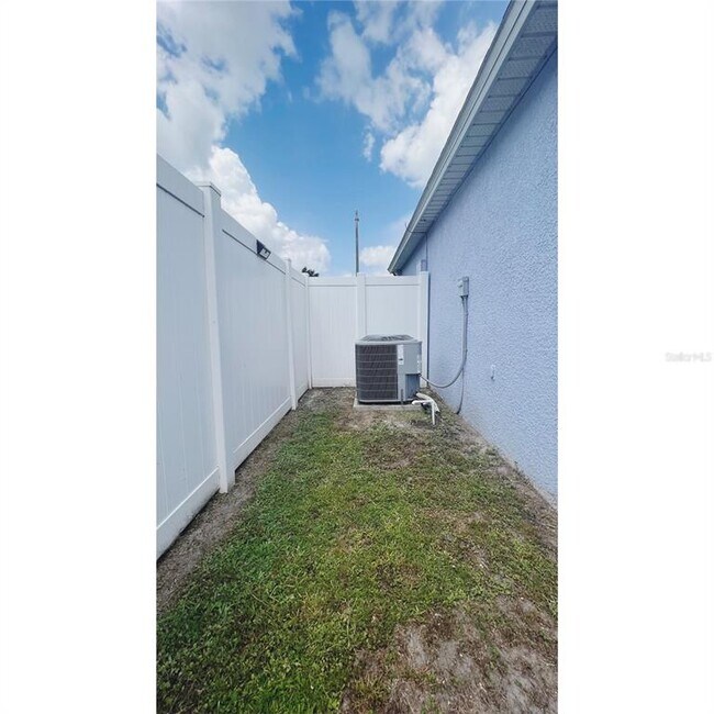 Building Photo - 3319 Kaleigh Ct
