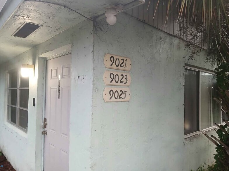 Front of unit - 9021 W Highland Pines Dr