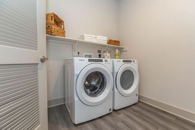 Building Photo - Designer Finishes. Resort-Style Amenities.
