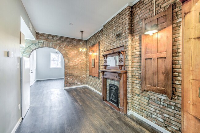 Building Photo - 2013 S 11th St