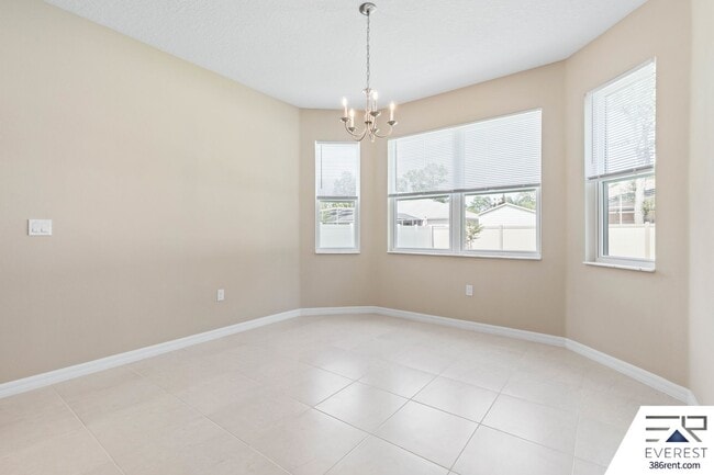 Building Photo - FULLY FENCED, LIKE NEW 3/2/2 IN DESIRABLE PINE GROVE