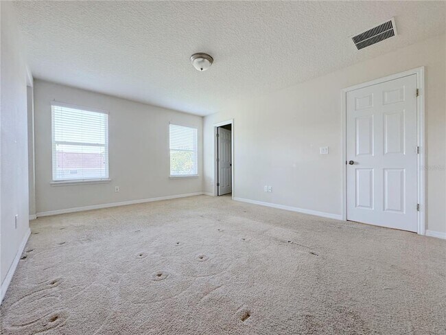 Building Photo - 2428 Chateau Lp