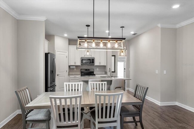 Building Photo - 11096 Silver Surfer Alley