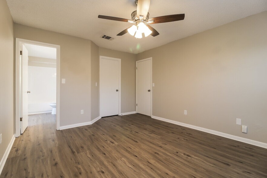 Building Photo - 4453 Tomlinson Cir