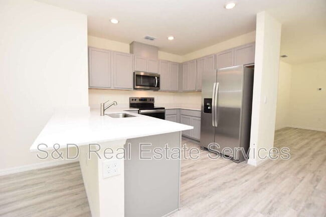 Building Photo - 8383 Madrid St