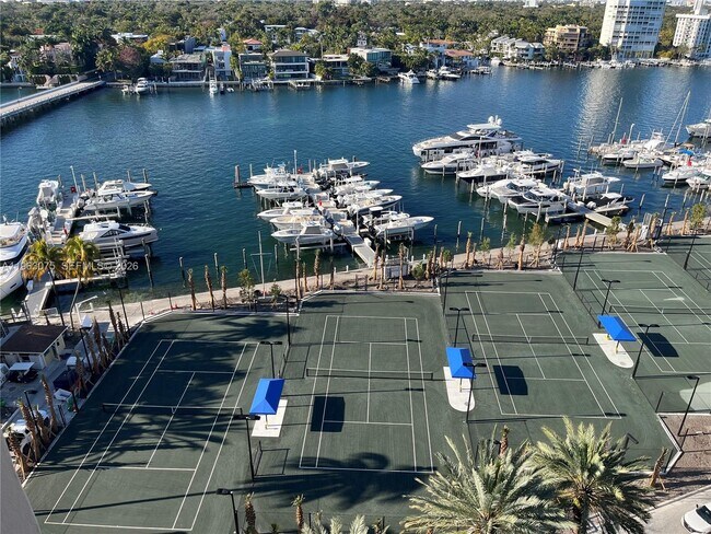 Building Photo - 3 Grove Isle Dr