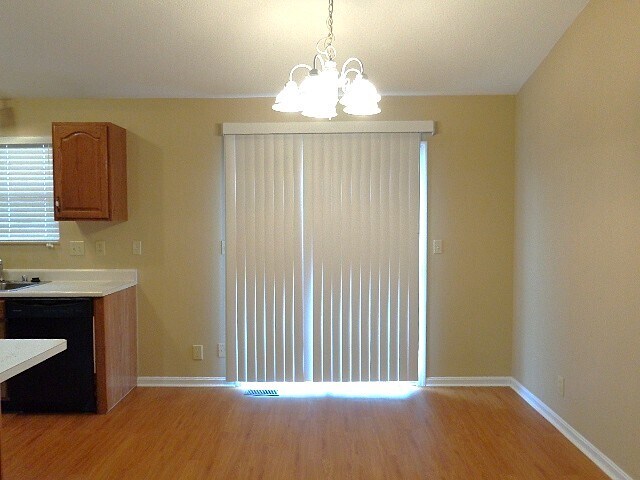 Building Photo - 117 Ridgewood Dr