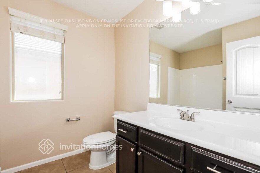 Building Photo - 1382 S Ponderosa Dr