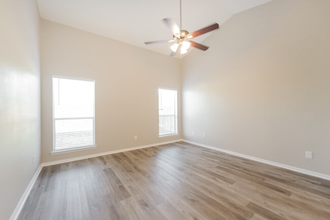 Building Photo - 14811 Forest Enclave Ln