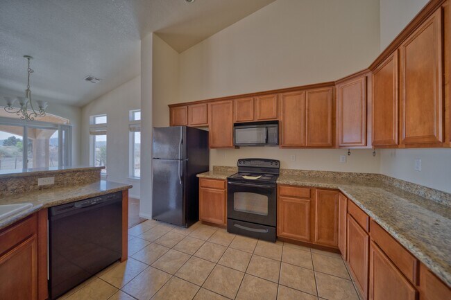 Building Photo - 1121 Bourbon St