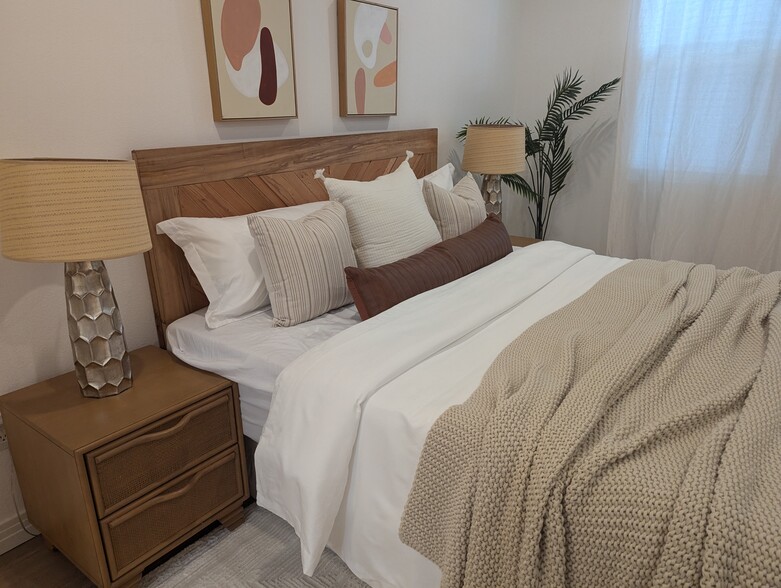 Building Photo - 7100 Playa Vista Dr